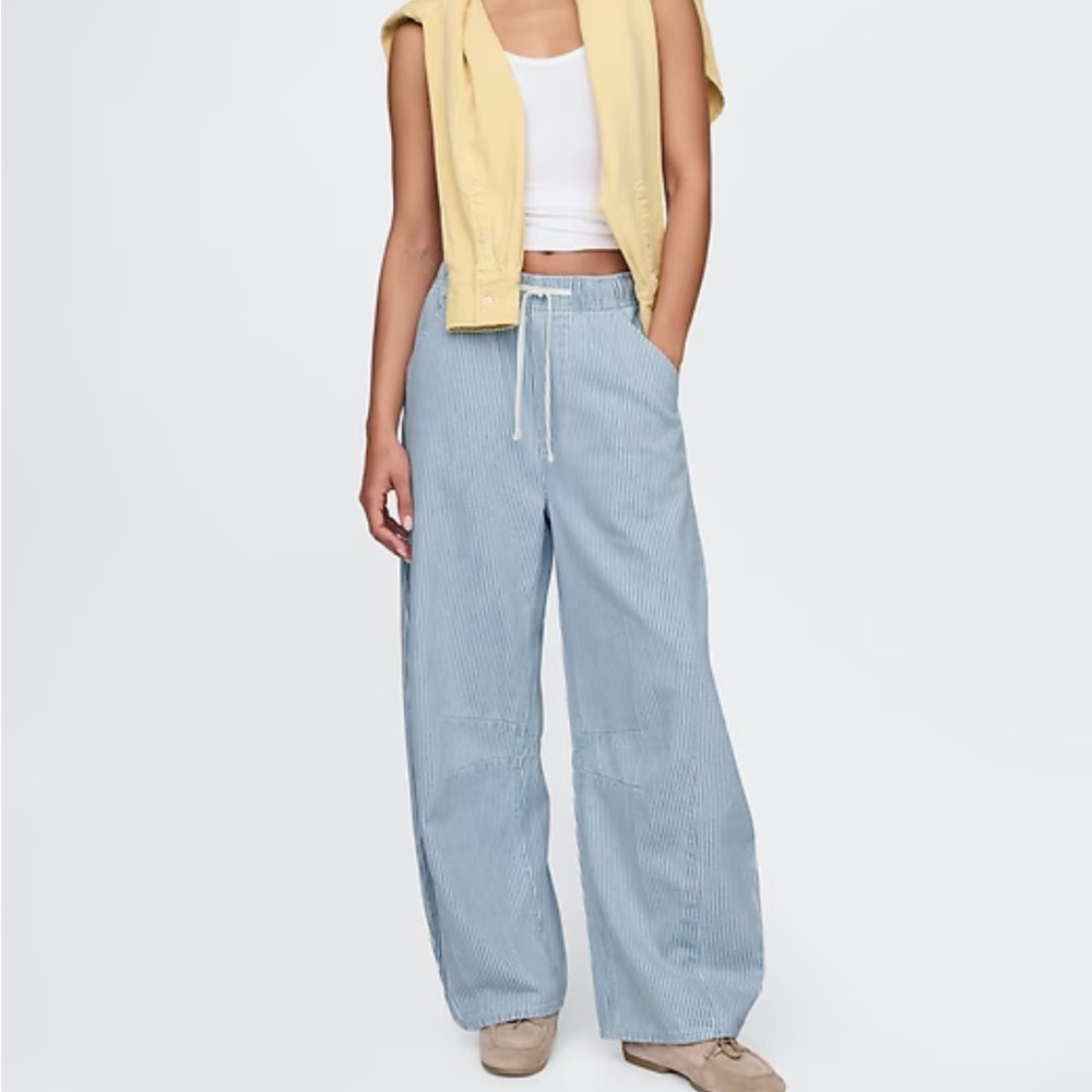 GAP Mid Rise UltraSoft Denim Stripe Easy Horseshoe Jeans